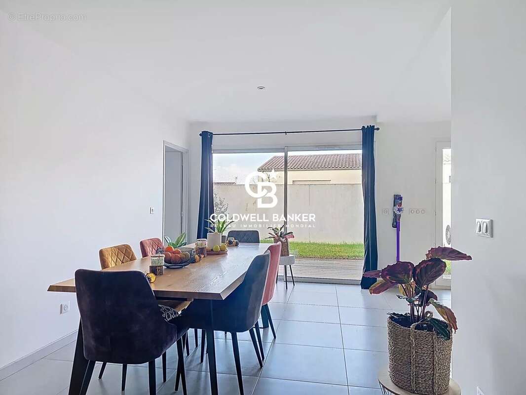 Maison à SAINT-XANDRE