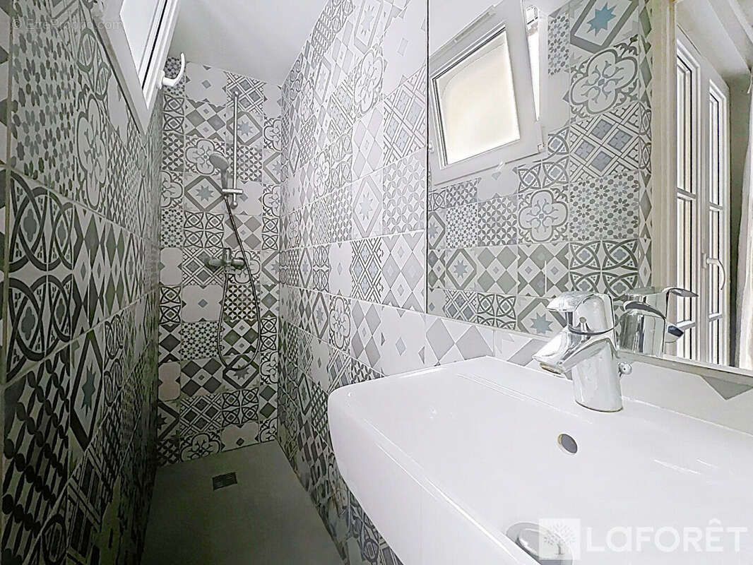 Appartement à PARIS-2E