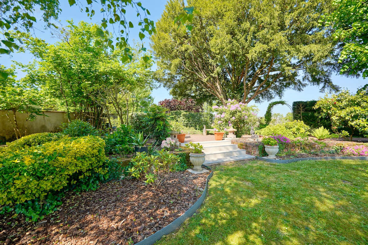 Maison à LA CHAPELLE-SAINT-LAURENT