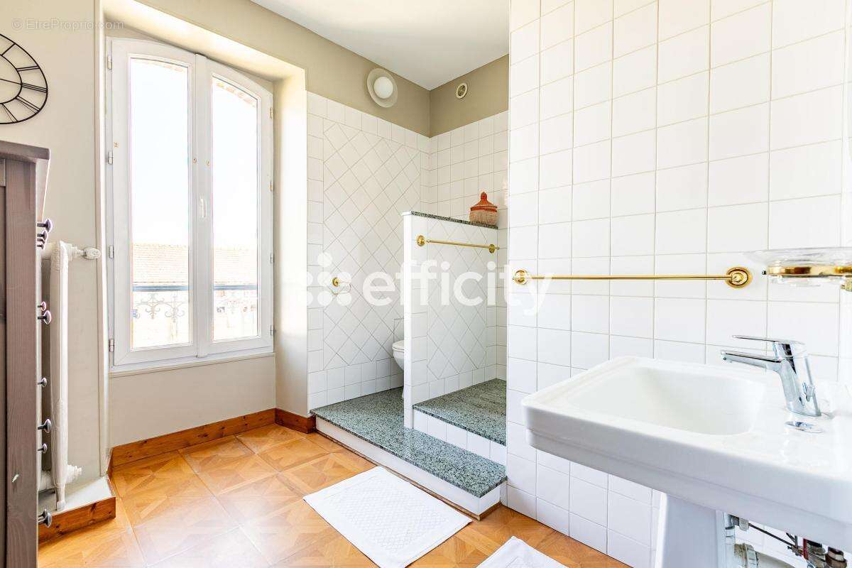 Maison à CHAMANT