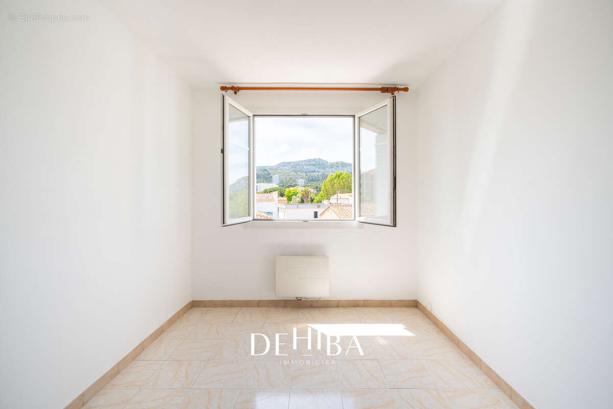 Appartement à MARSEILLE-8E