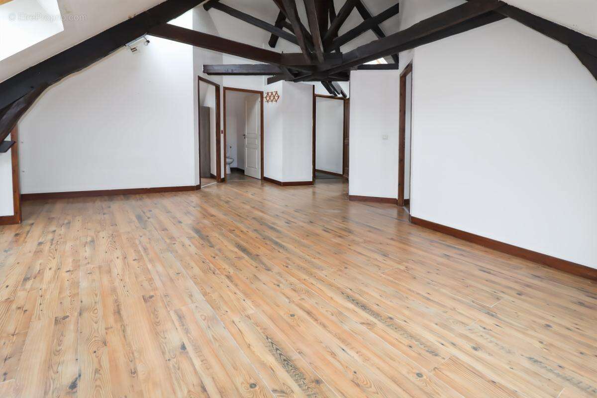 Appartement à vendre 3 pièces SAINT ETIENNE DE SAINT GEOIRS (38) - photo 2