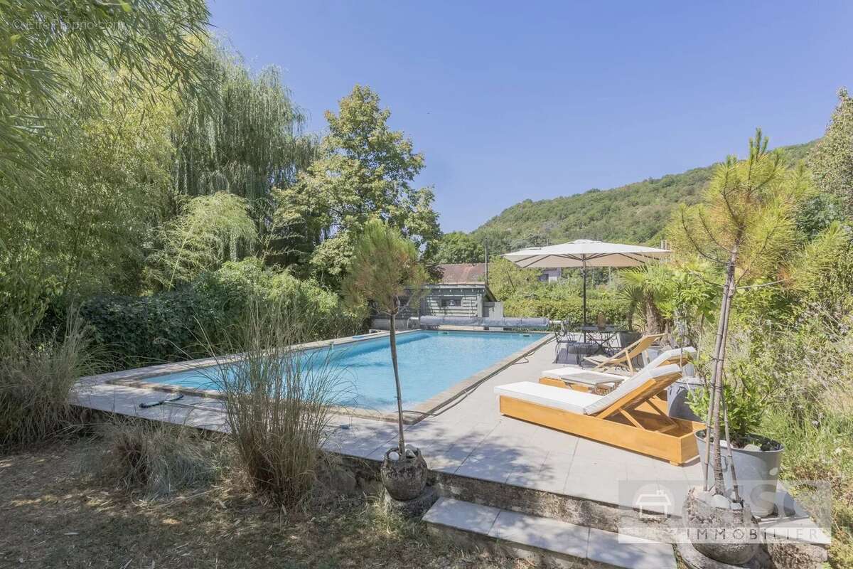 Magnifique maison de maître entièrement rénovée avec jardin et piscine - photo 26