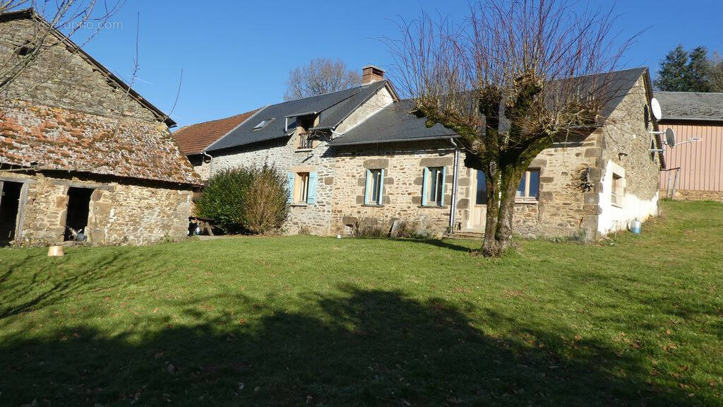Maison à SUSSAC