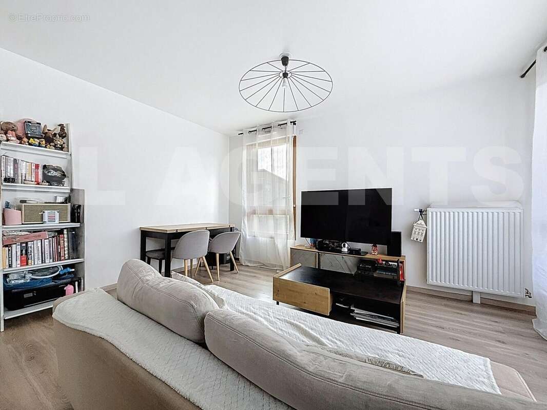 bussy_00008 - Appartement à BUSSY-SAINT-GEORGES