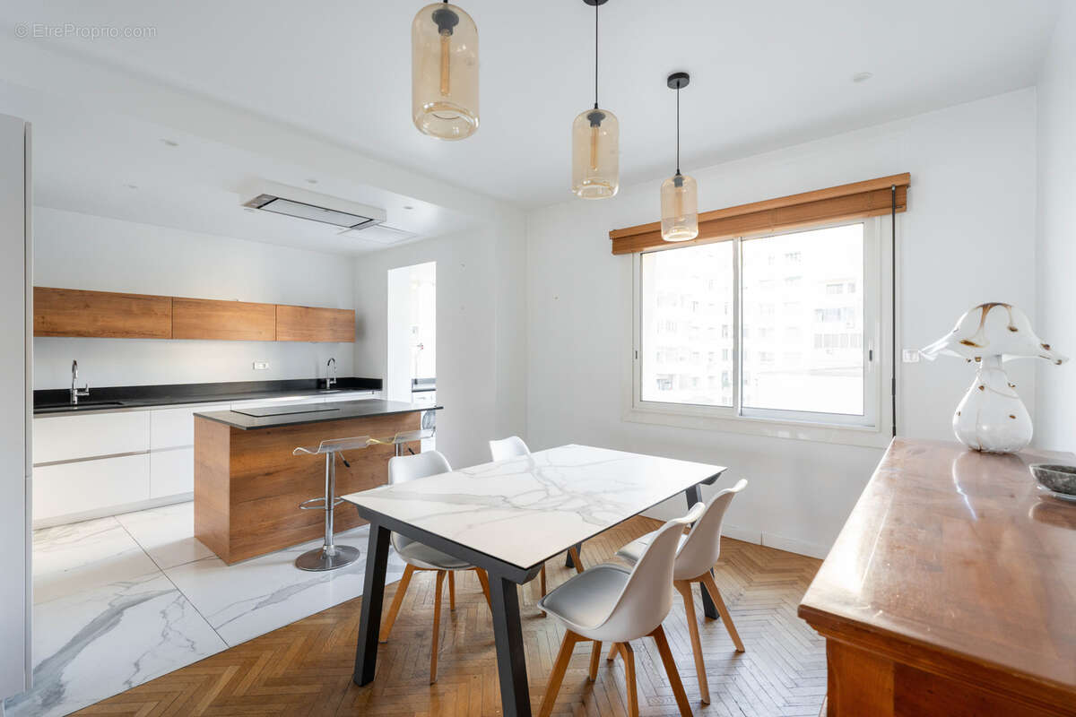 Appartement à MARSEILLE-8E