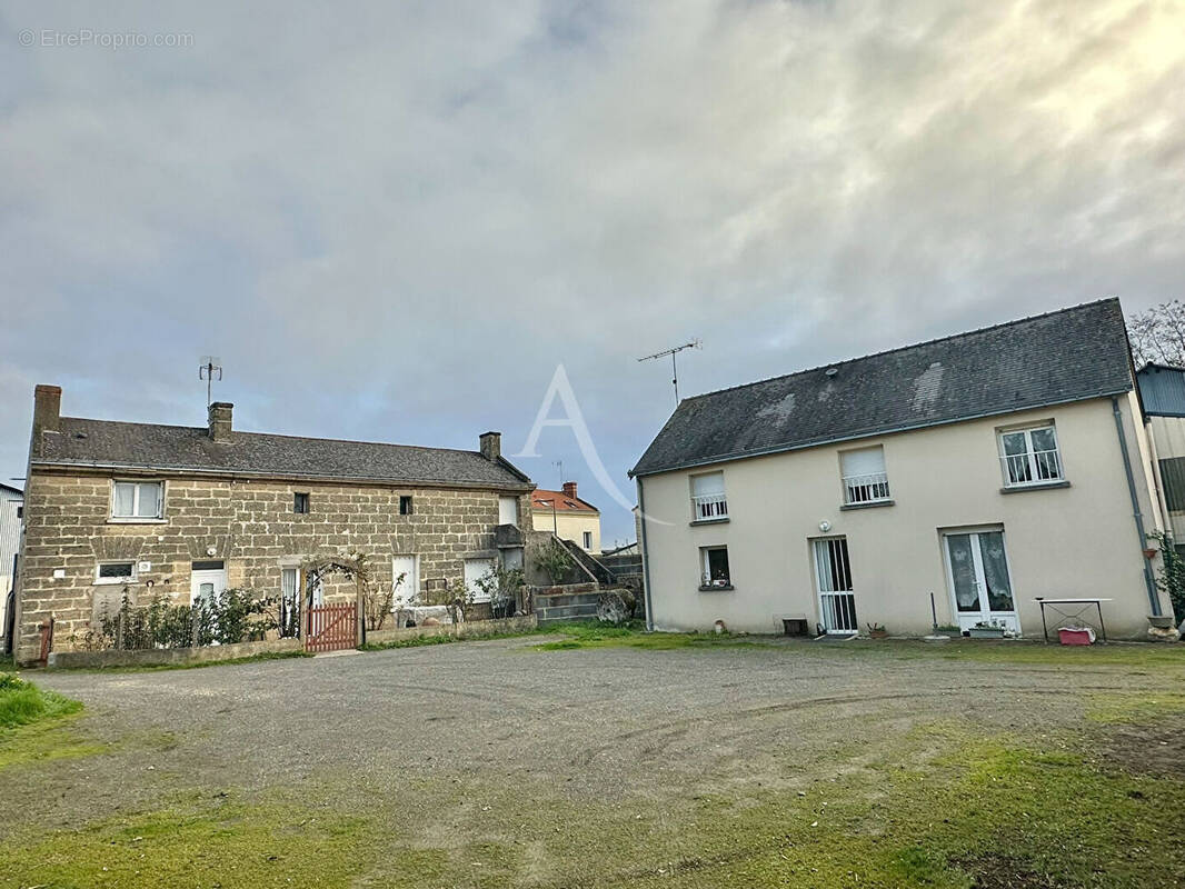 Maison à DOUE-LA-FONTAINE