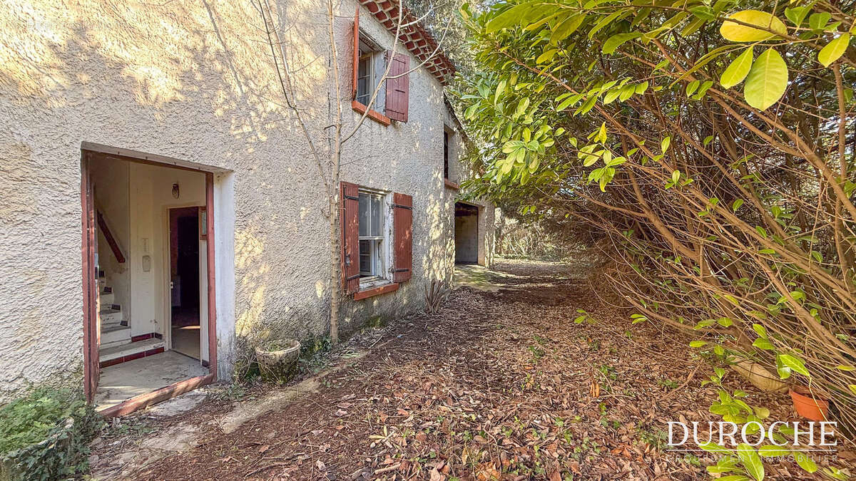 Maison à CADEROUSSE
