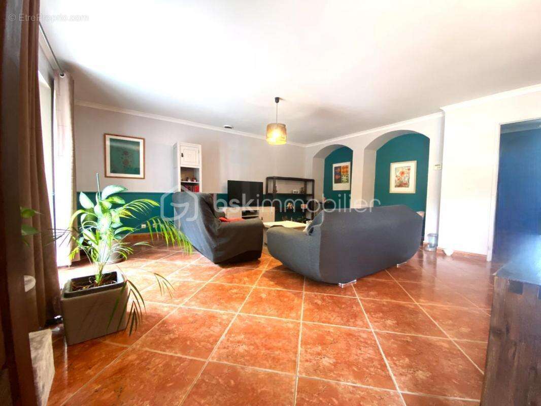 Maison à SAINT-GILLES