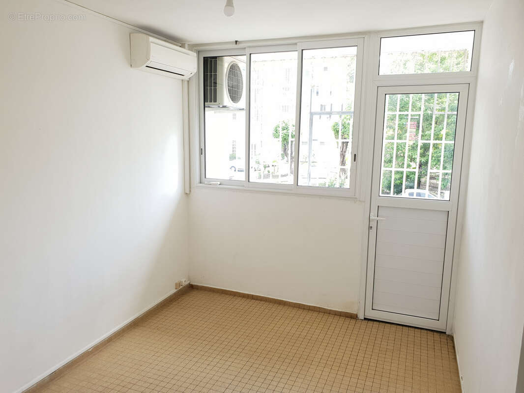 Appartement à LES ABYMES