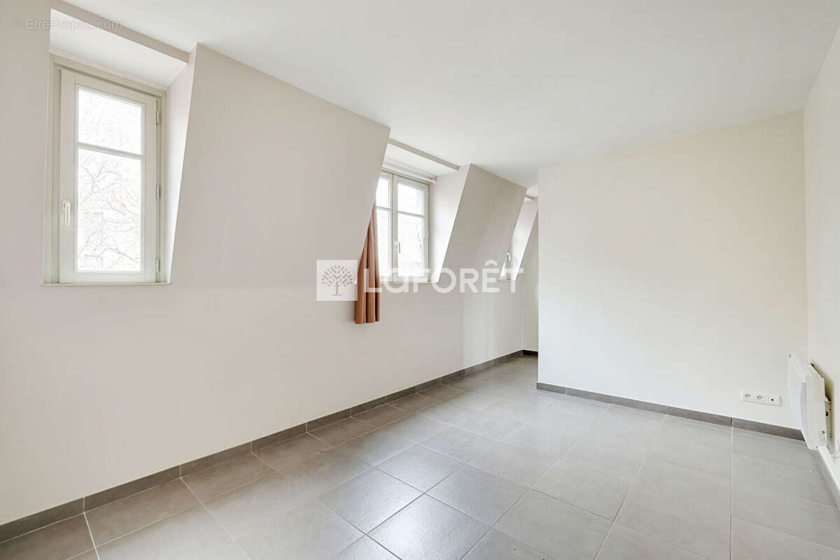 Appartement à PARIS-15E