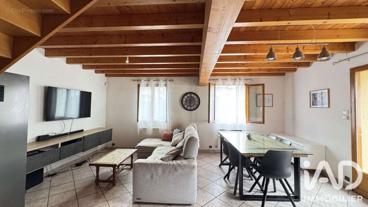 Maison 130 m² à Marnaz  - photo 3