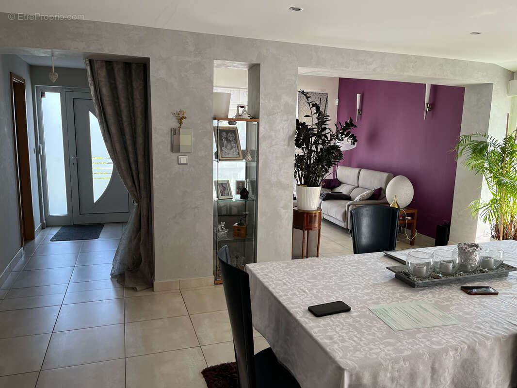 Maison à PUTTELANGE-AUX-LACS