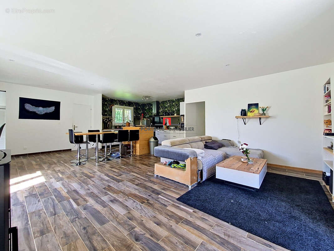 Maison 103 m² à Saint-Andre-De-Cubzac  - photo 7