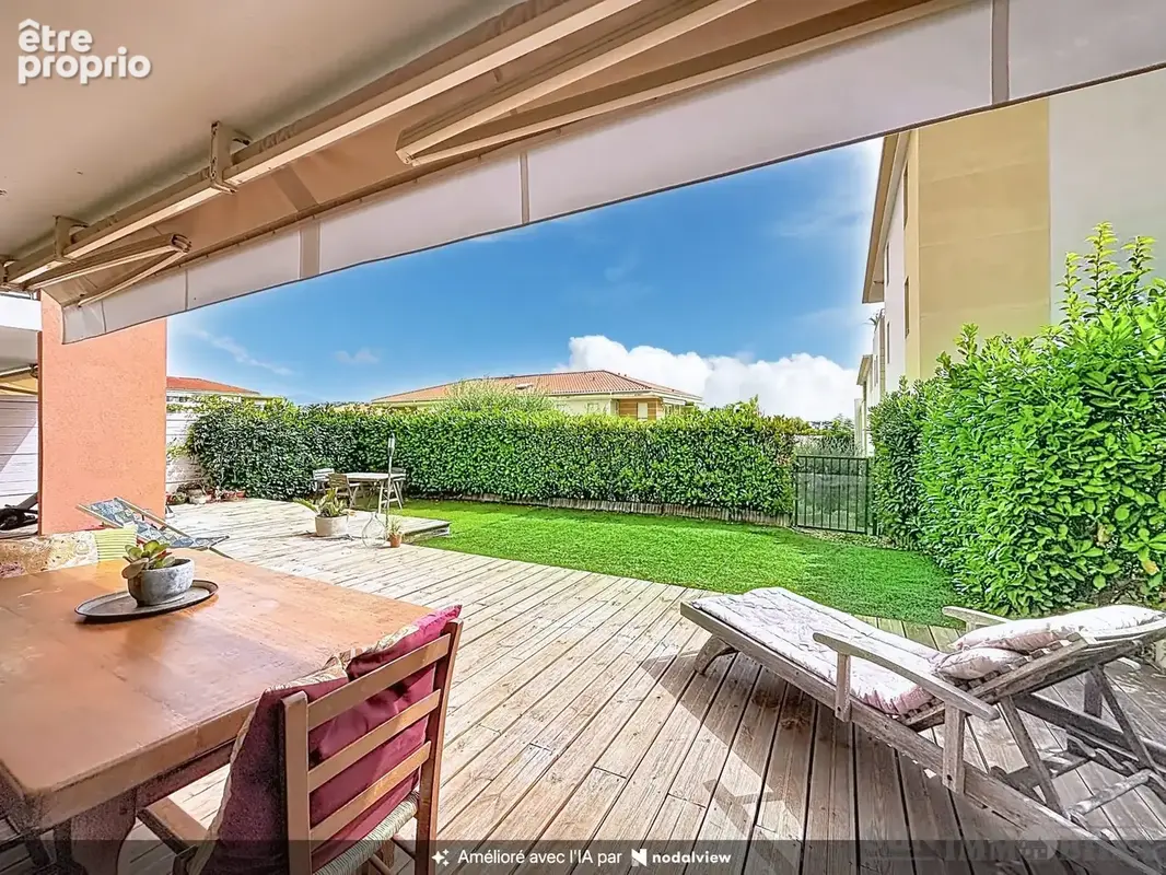 Appartement à SAINT-LAURENT-DU-VAR