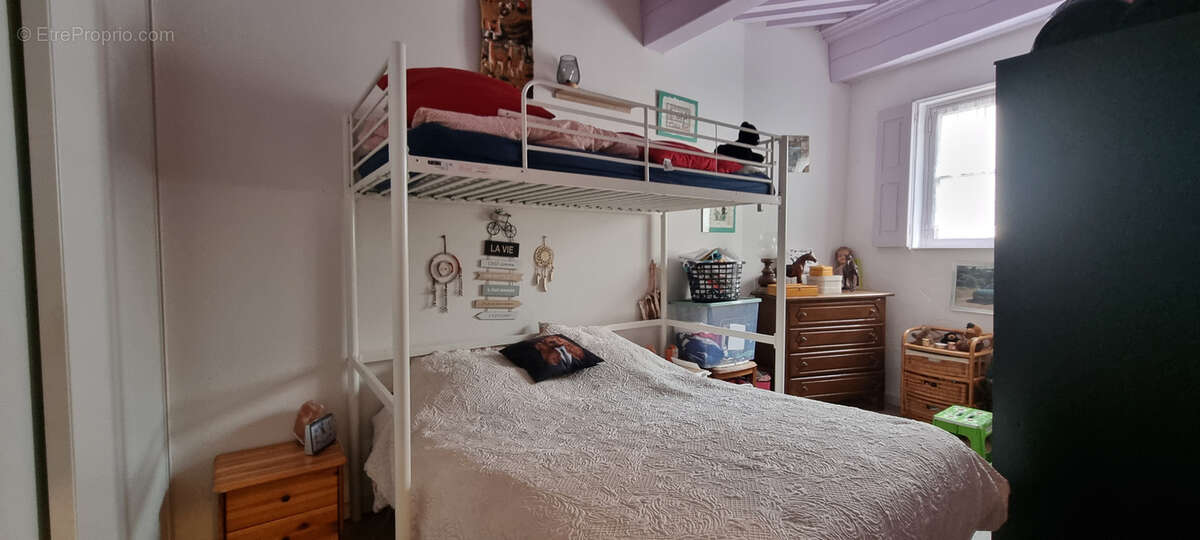 Appartement à SAINT-BONNET-LE-CHATEAU