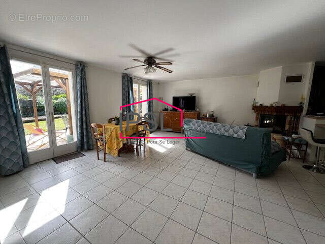 Maison 103 m² à Savigny-Le-Temple  - photo 5