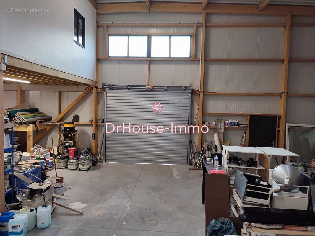 Commerce à BRETTEVILLE-SUR-ODON