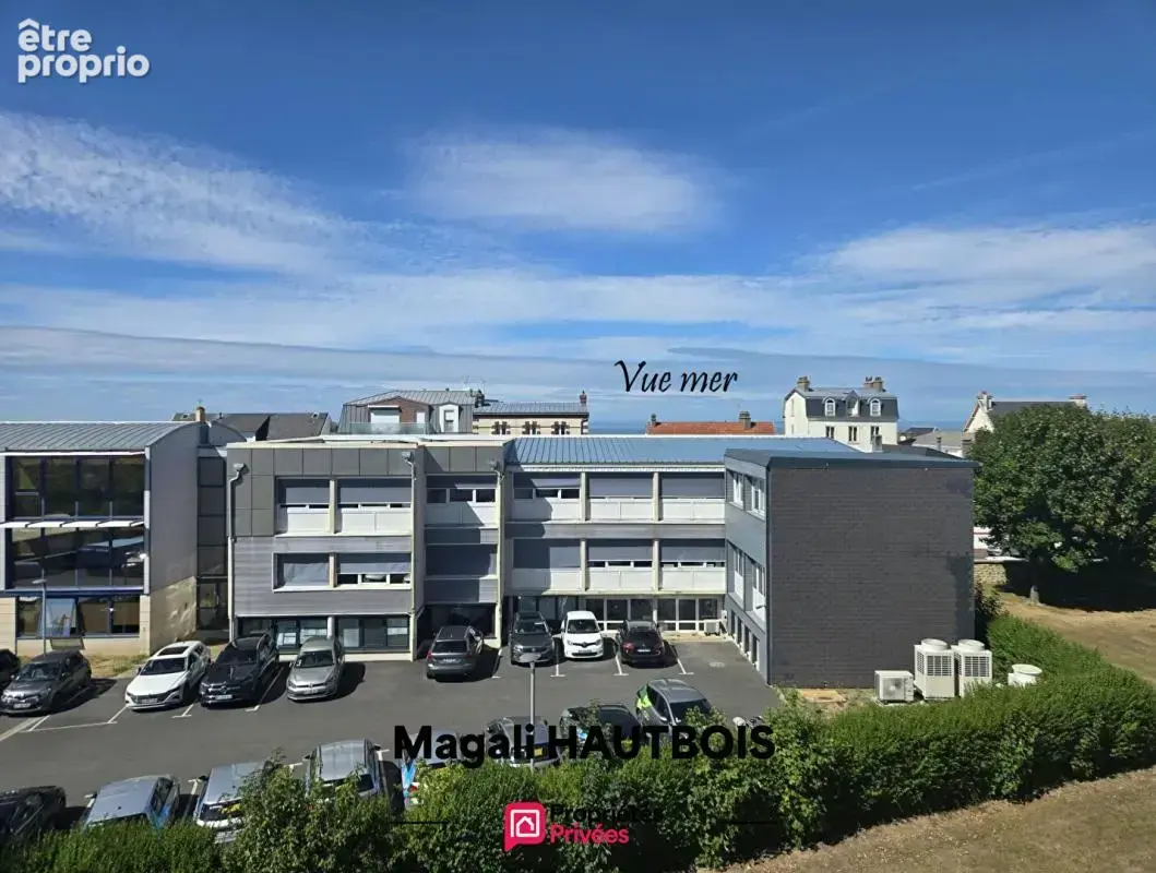 Appartement à DONVILLE-LES-BAINS