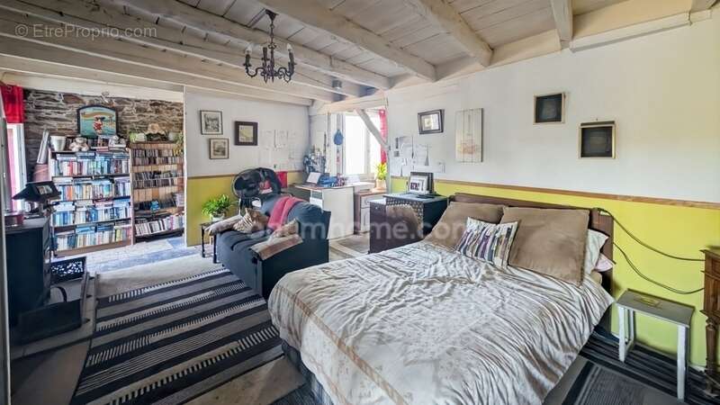 Maison à SAVIGNAC-LEDRIER