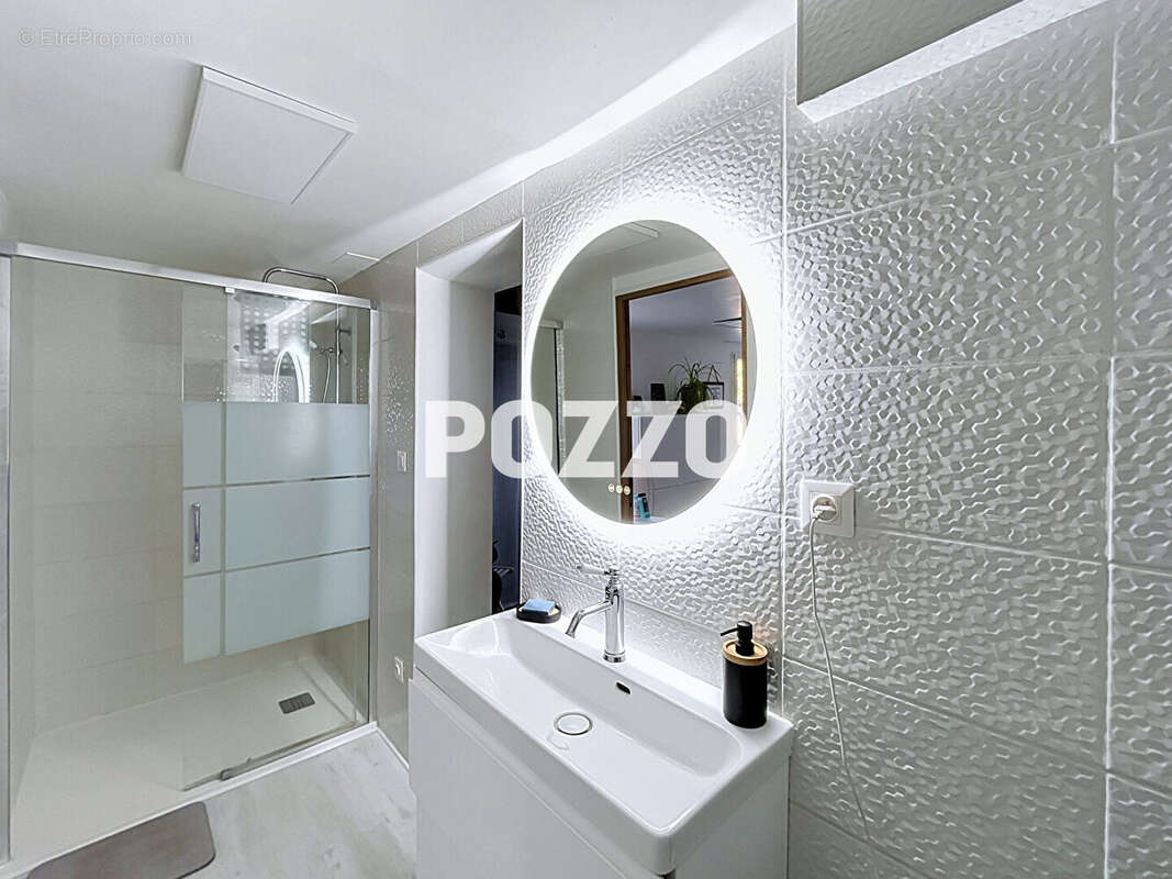 Baisse de prix - Maison proche Canisy -7 pièce(s) 162 m2 - 4 chambres -Piscine et garage double - photo 14