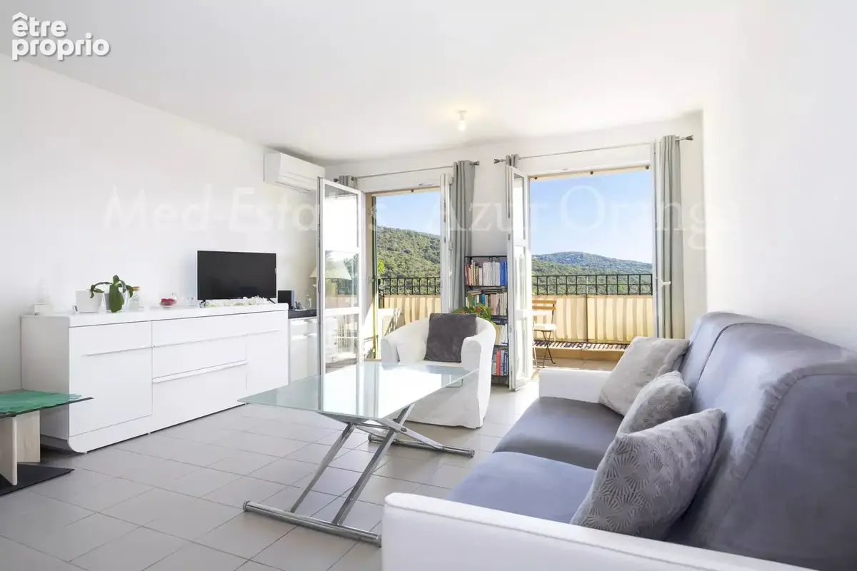 Grimaud village - Appartement T2 avec balcon et vue panoramique - photo 3