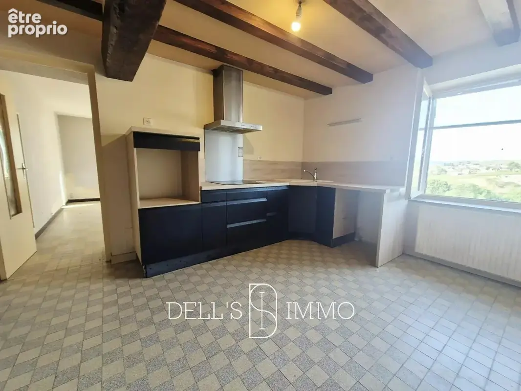 Maison ancienne avec dépendances, terrain et jolie vue - photo 8