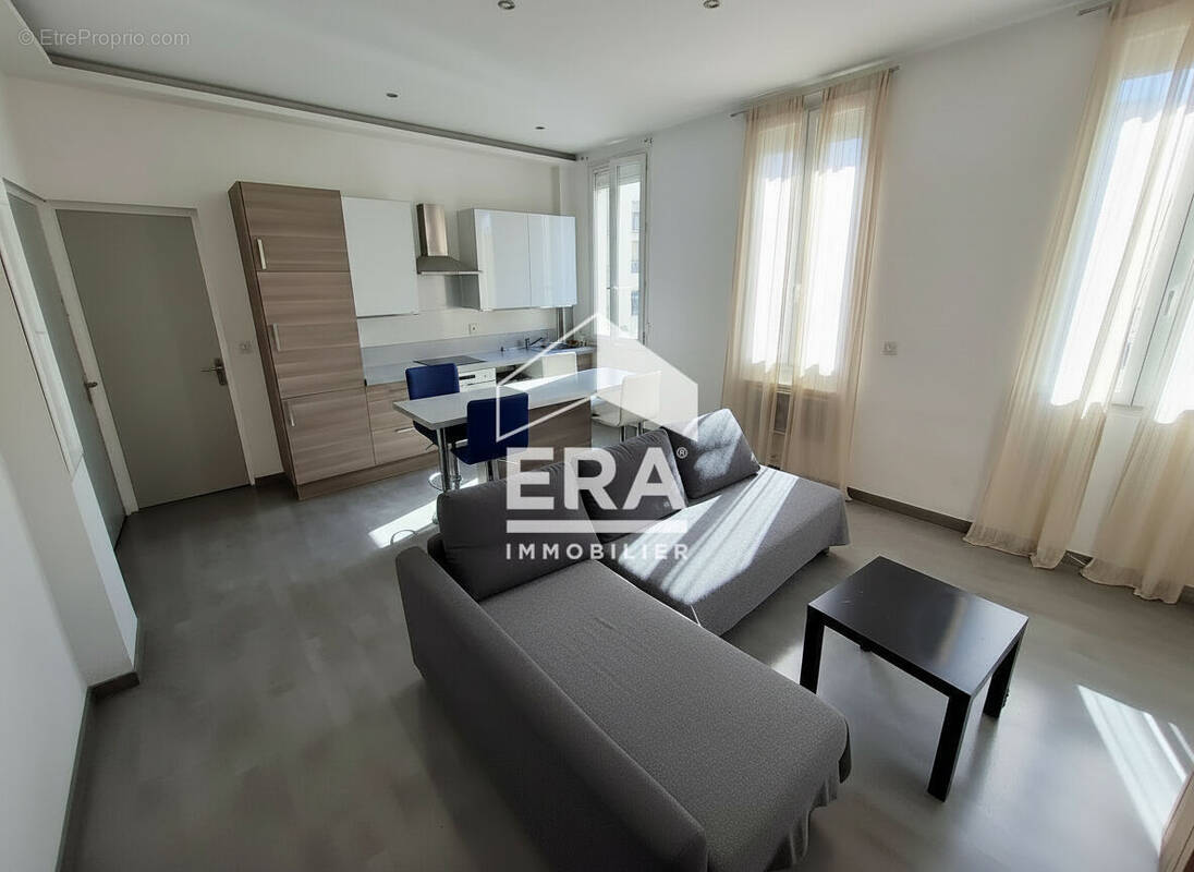Appartement à MARSEILLE-5E
