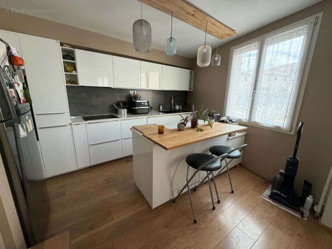 Maison 143 m² à Pont-Du-Chateau  - photo 5