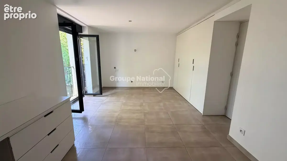 Bedarrides - mas renove en 2016 dans un magnifique parc arbore de 5 810 m² avec piscine,  4 garages - photo 26