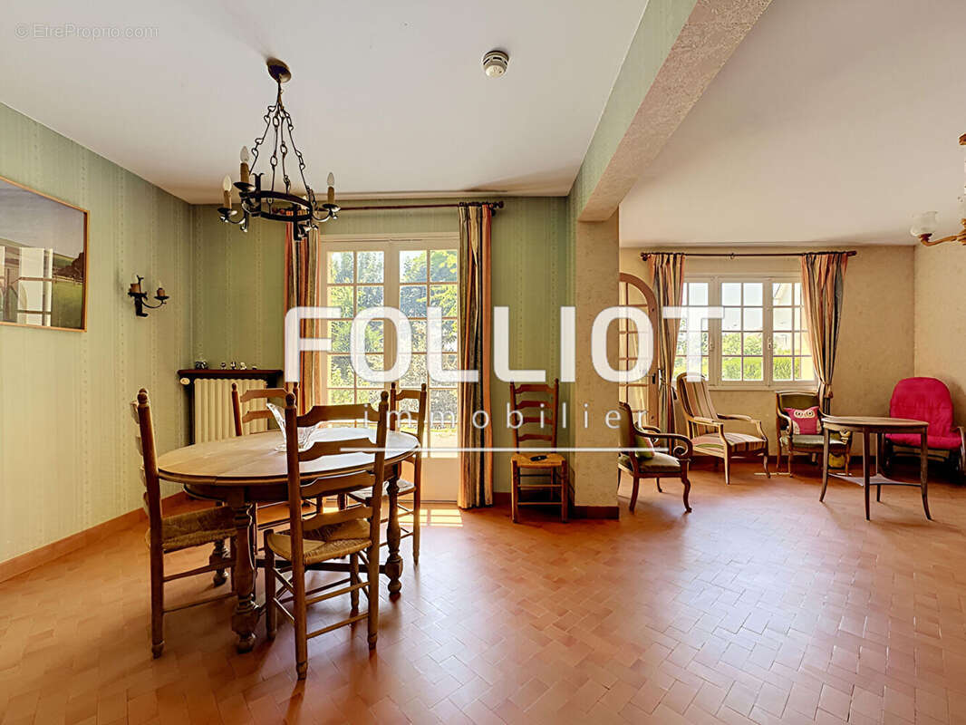 Fontaine-Étoupefour - Maison familiale de 5 chambres sur un magnifique terrain de 1 000 m² sans vis-à-vis - photo 2