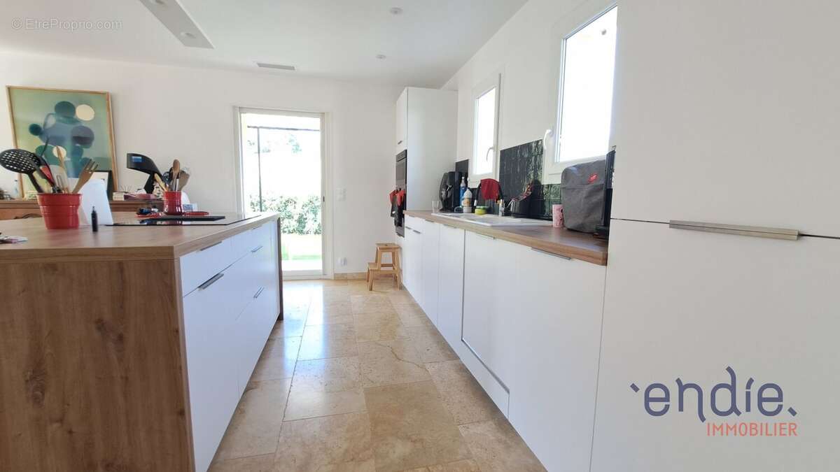 LE THORONET villa plain pied récente 3 chs sur 650 m² au calme - photo 4