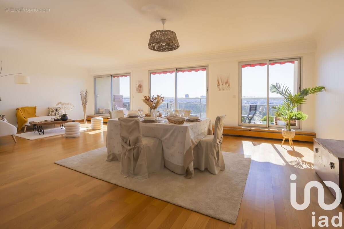 Photo 2 - Appartement à COURBEVOIE