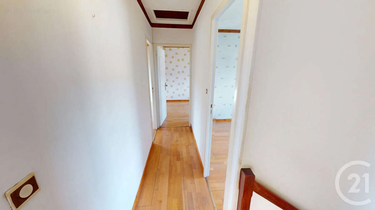 Maison à SAINT-QUENTIN