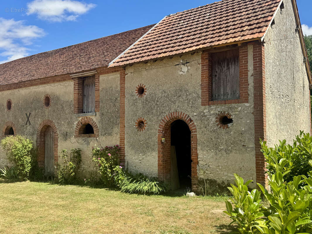 Longère, lorris, 5/6 chambres, grange, 162 de dépendance, calme, puits, 168m2 habitable - photo 27
