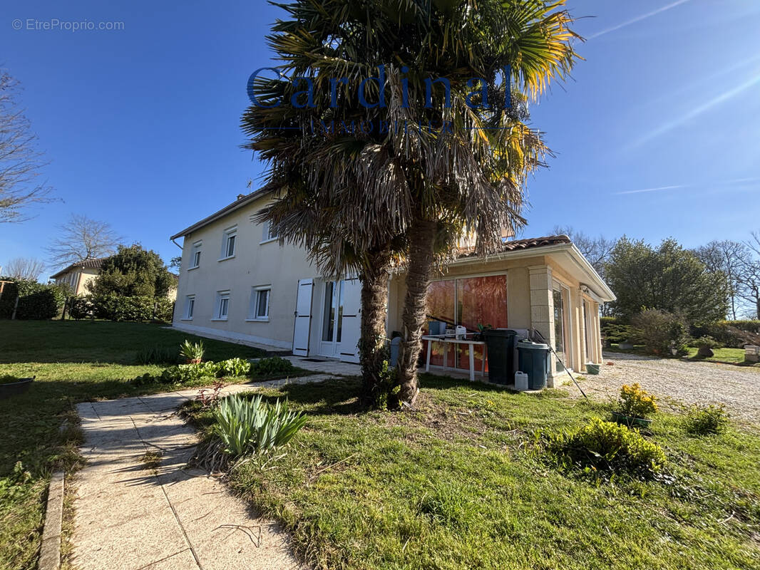 Maison à COULOUNIEIX-CHAMIERS
