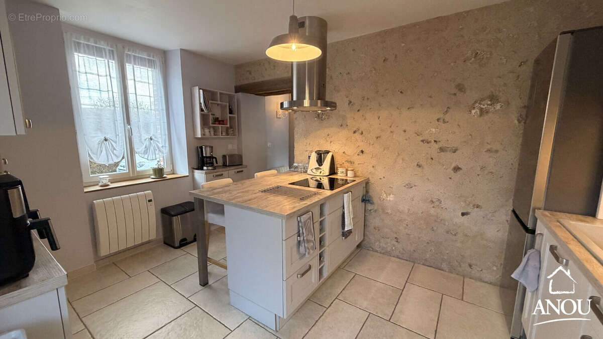 Maison à SAINT-DENIS-LES-PONTS