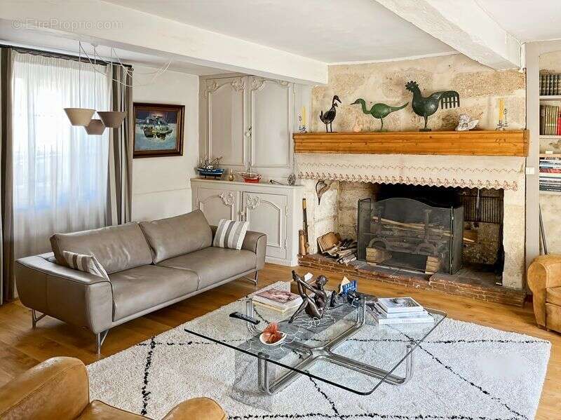 Maison à VALENCE-SUR-BAISE