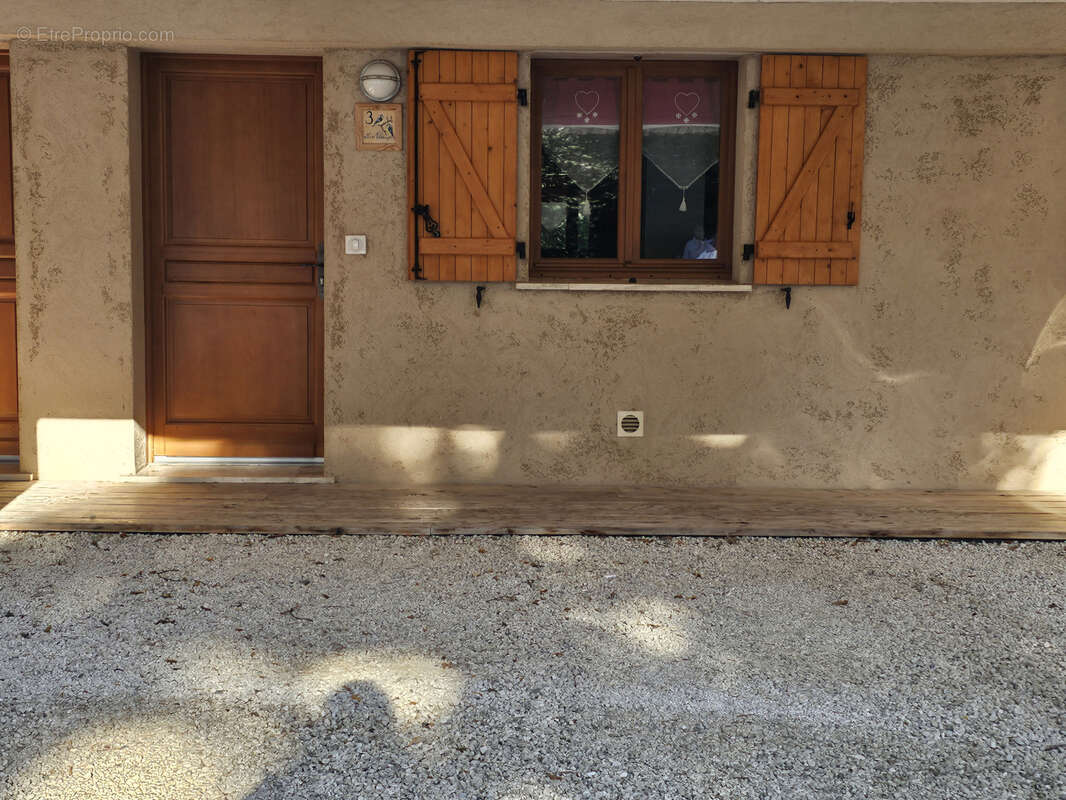 Appartement à CAILLE