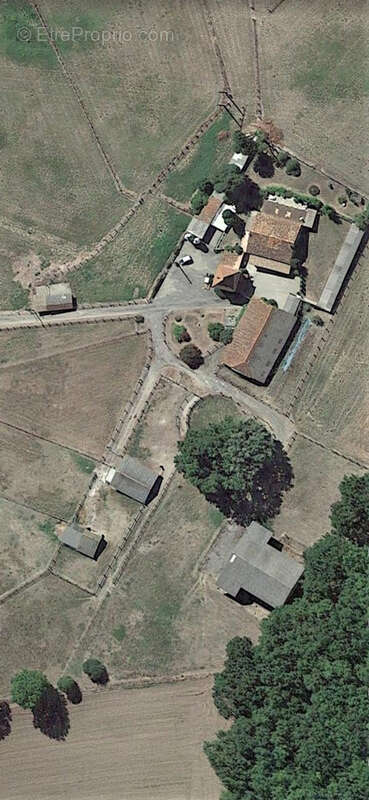 Maison à SAINTE-COLOMBE-DE-VILLENEUVE