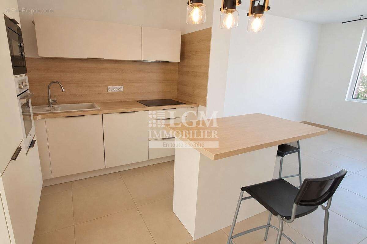 Maison semi-individuelle- 111m2- Centre Steenvoorde - photo 2