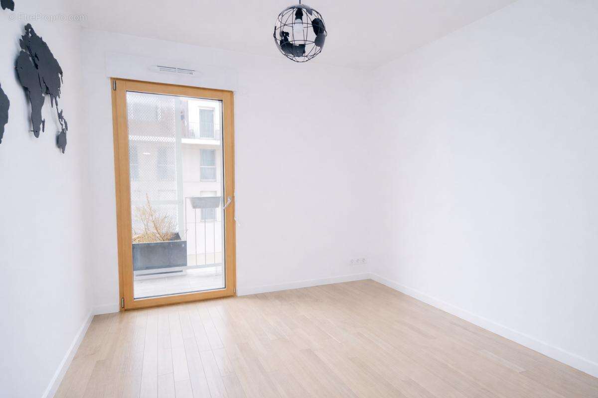 Appartement à NANTERRE