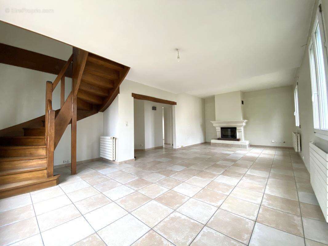 Maison à ROSNY-SUR-SEINE