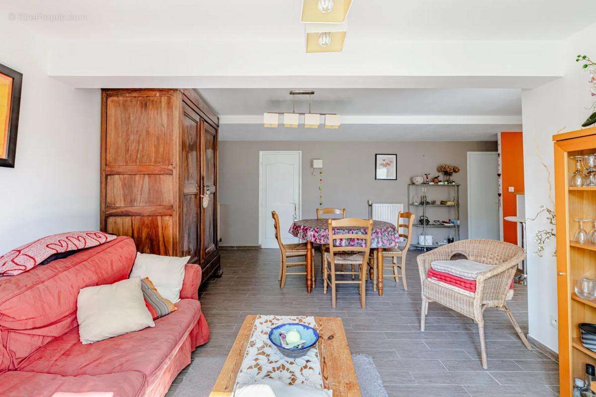 Appartement à FOSSES