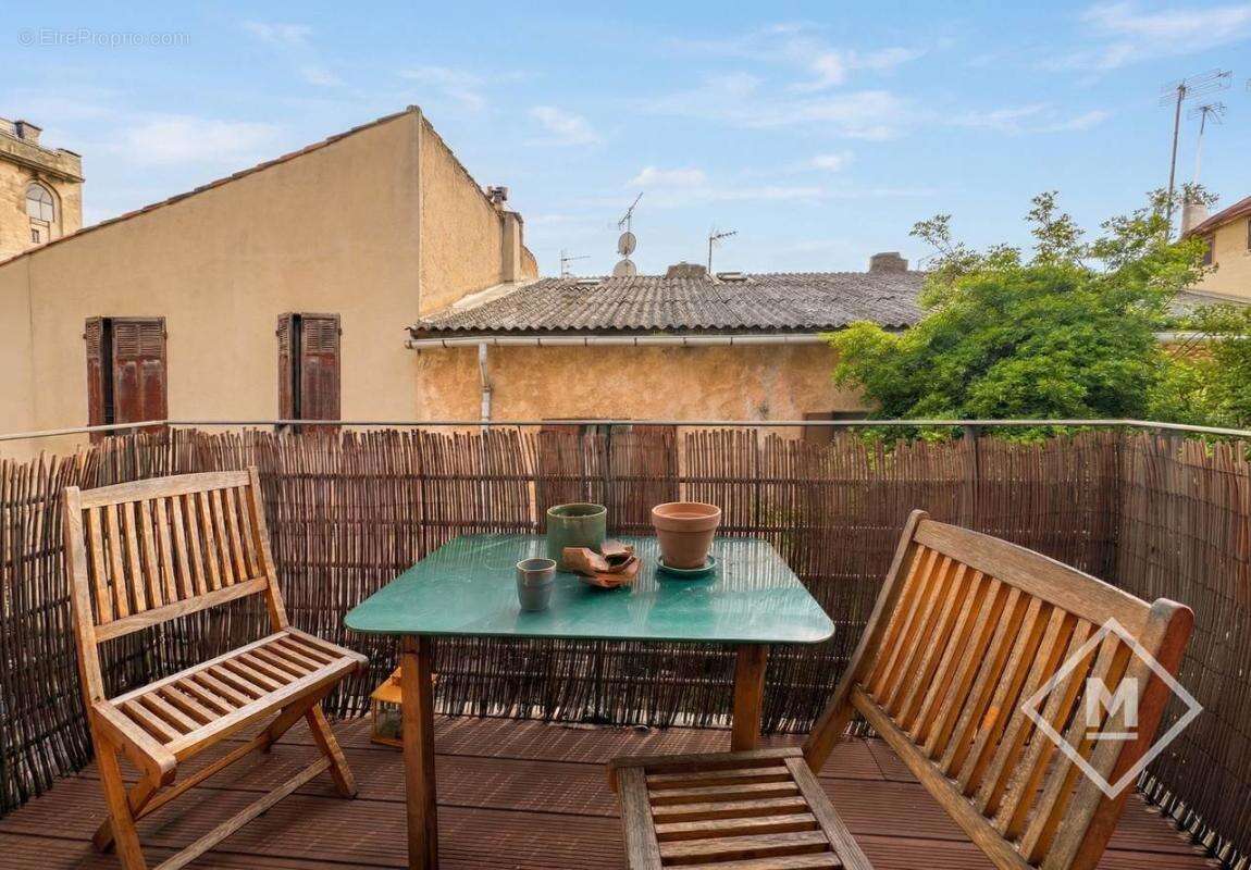 Appartement à MARSEILLE-4E