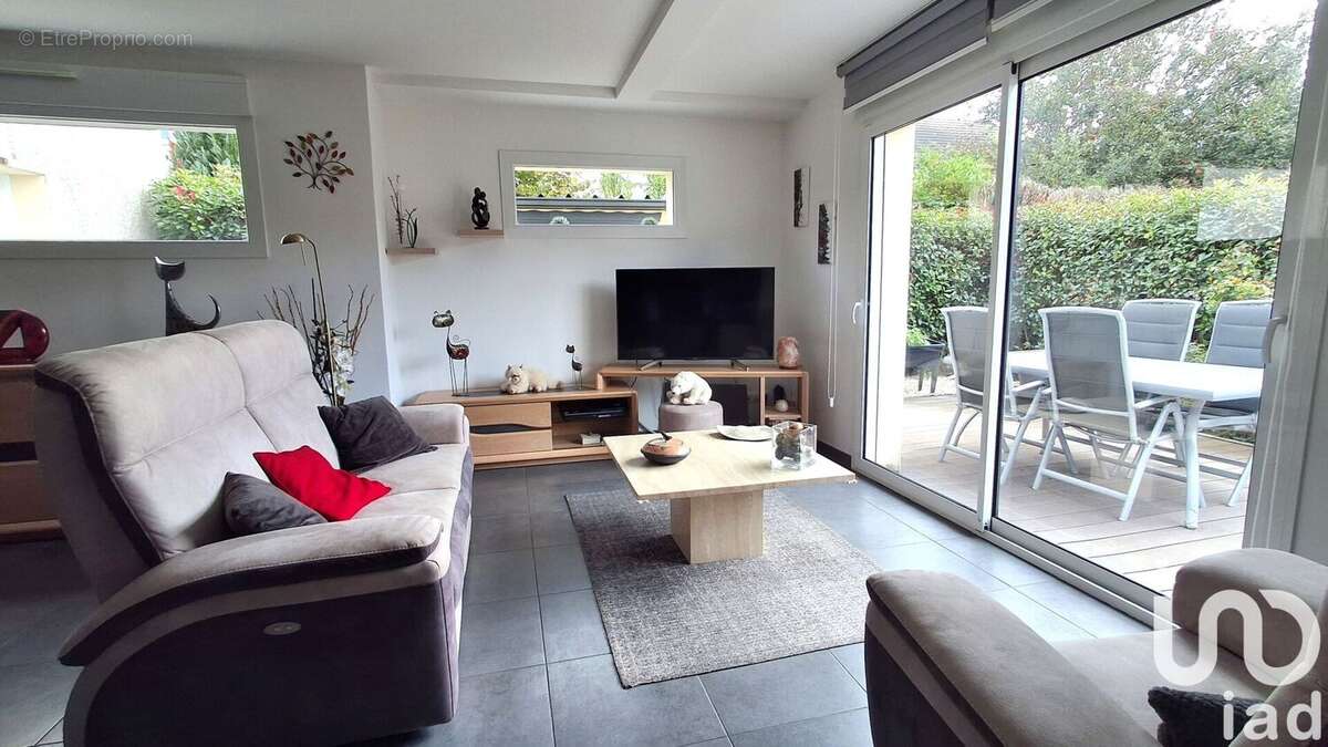 Photo 2 - Maison à MONTFERRAND-LE-CHATEAU