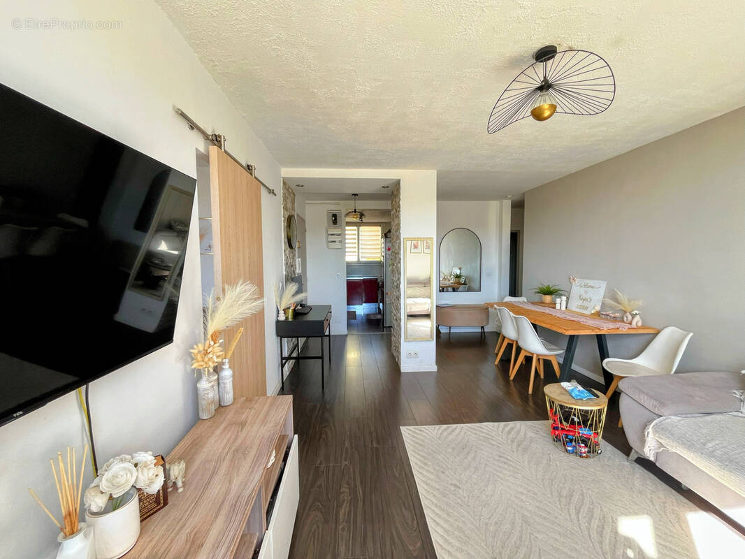 Appartement à LA VALETTE-DU-VAR