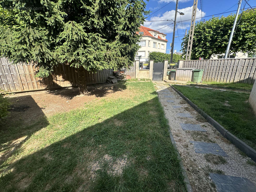 Maison à PARAY-VIEILLE-POSTE