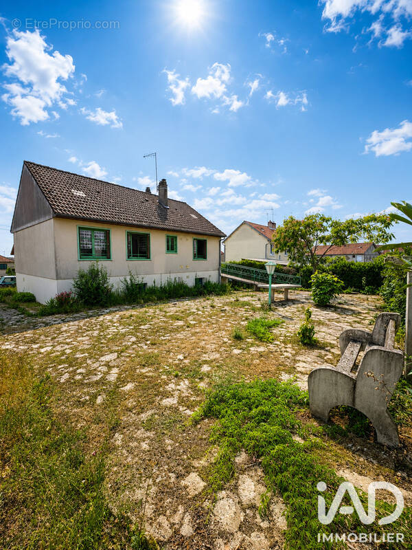 Photo 1 - Maison à REUILLY