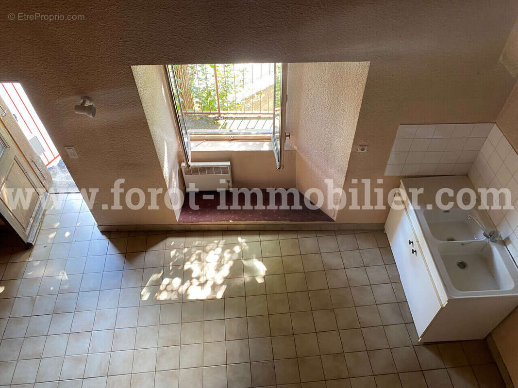 Maison à SAINT-CIERGE-SOUS-LE-CHEYLARD